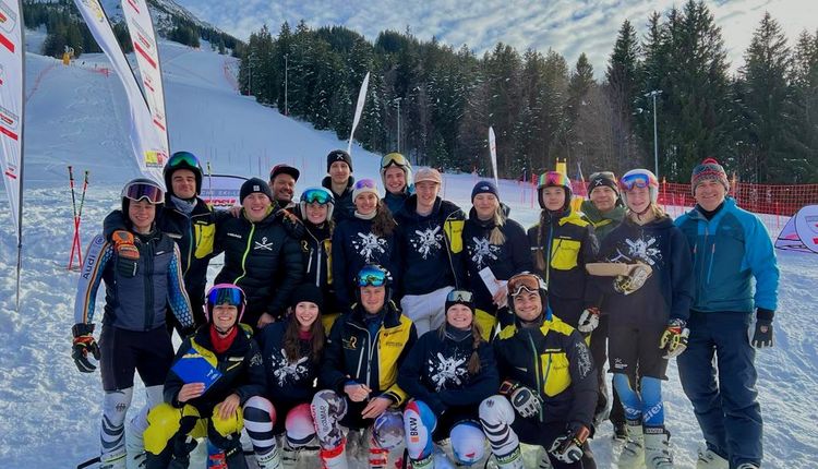 Gruppenfoto der Mannschaft